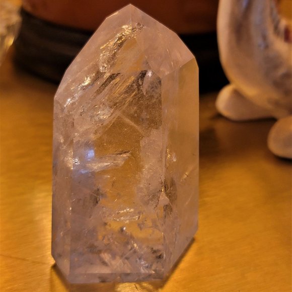Brilliant Quartz Crystal Pillar Natural Inclusions Protecting Stone - Picture 6 of 8